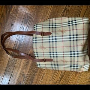 Burberry tote